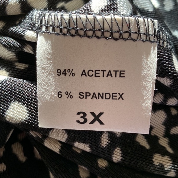 NWT slinky tunic with short sleeves (plus) - Picture 3 of 4